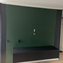 Wand voordat de wandpanelen erop zaten